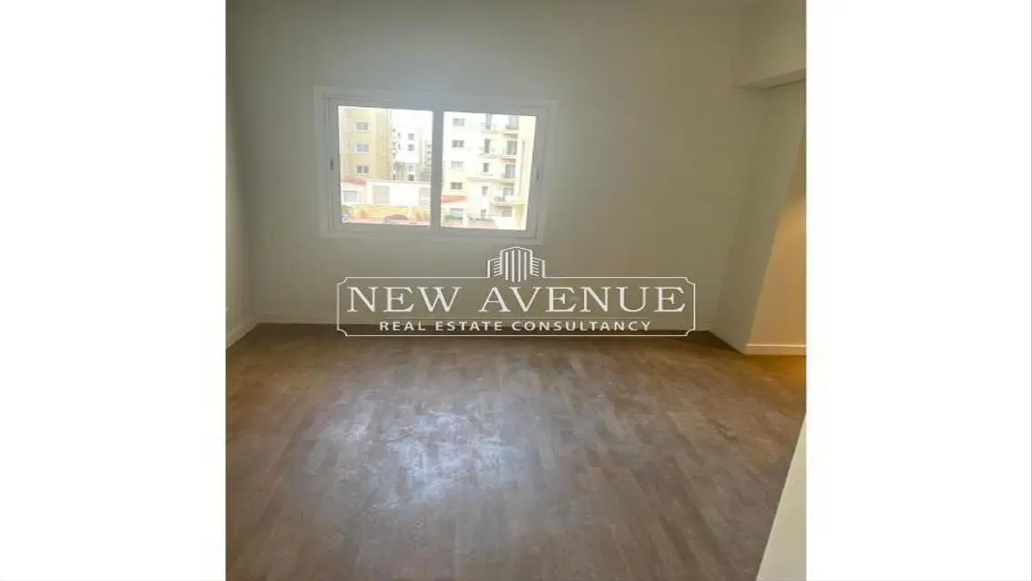 4 Bedrooms fully finished on Boulevard main view