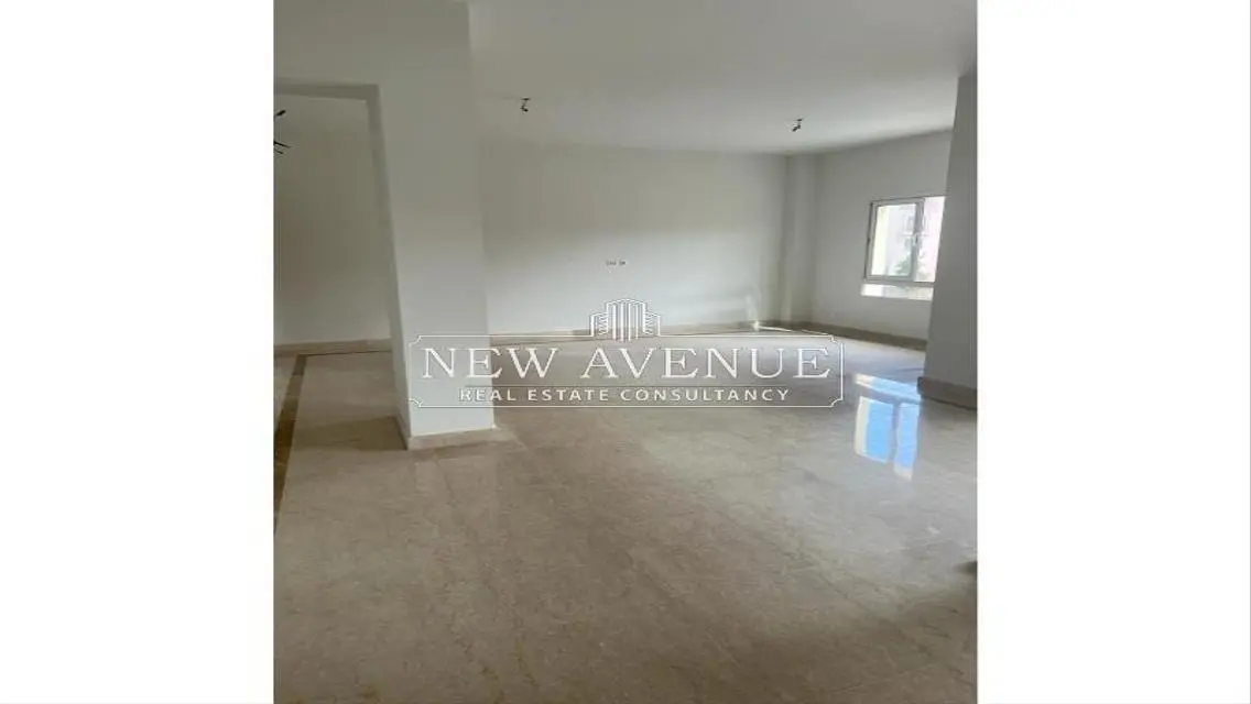 4 Bedrooms fully finished on Boulevard main view