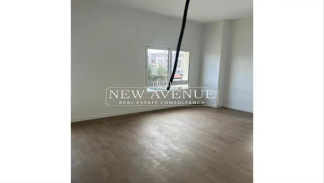 4 Bedrooms fully finished on Boulevard main view