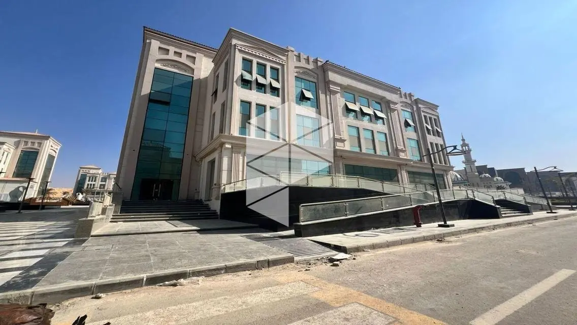 عقار متميز للإيجار - 400 متر بـ 460,000 جنيه