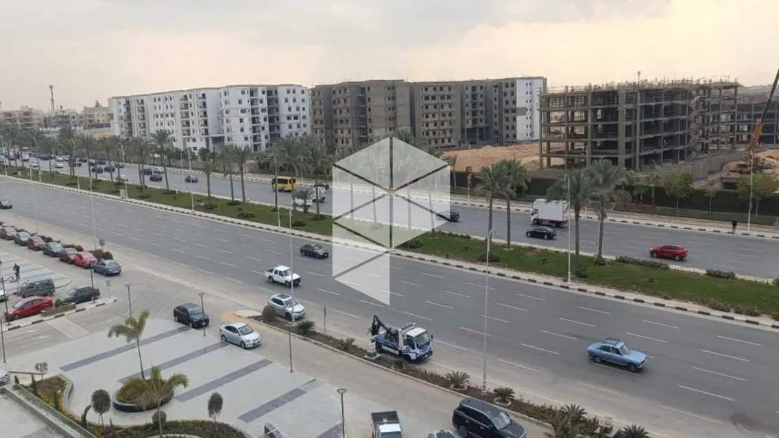 عقار متميز للإيجار - 400 متر بـ 460,000 جنيه
