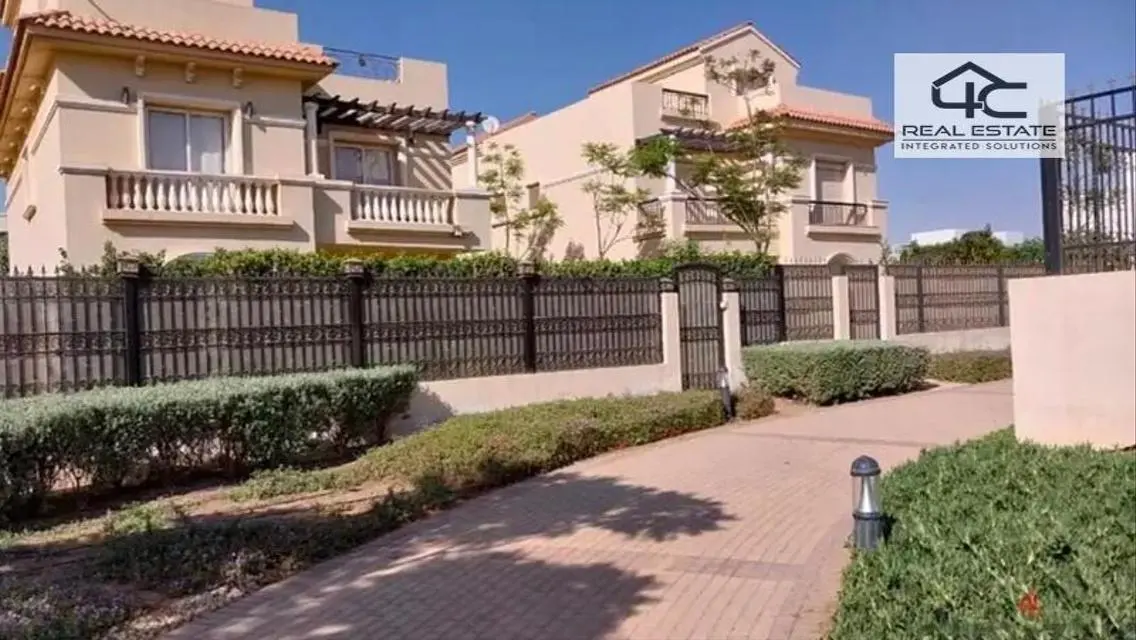 Villa classic fully finished for sale in Hyde park