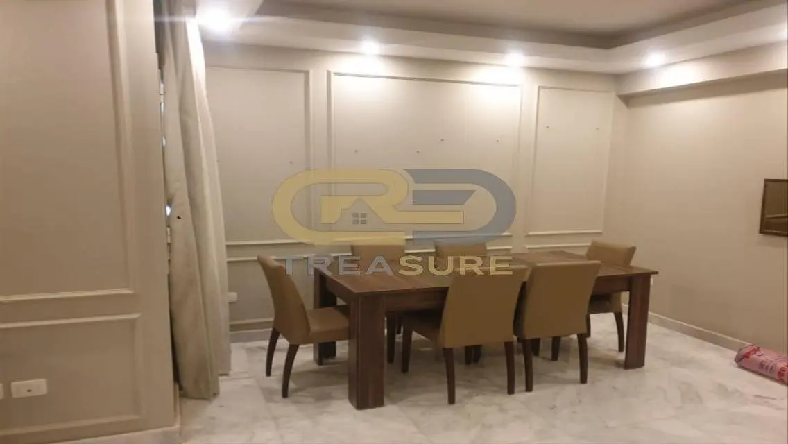 Penthouse for rent in Mountain View Hyde Park