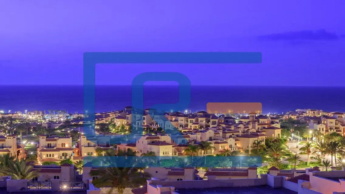 توين متشطبة بالكامل في لافيستا باي ايست  على البحر