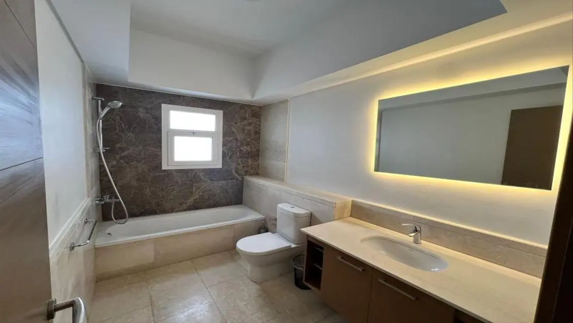 furnished Apartment 191m rent mivida boulevard