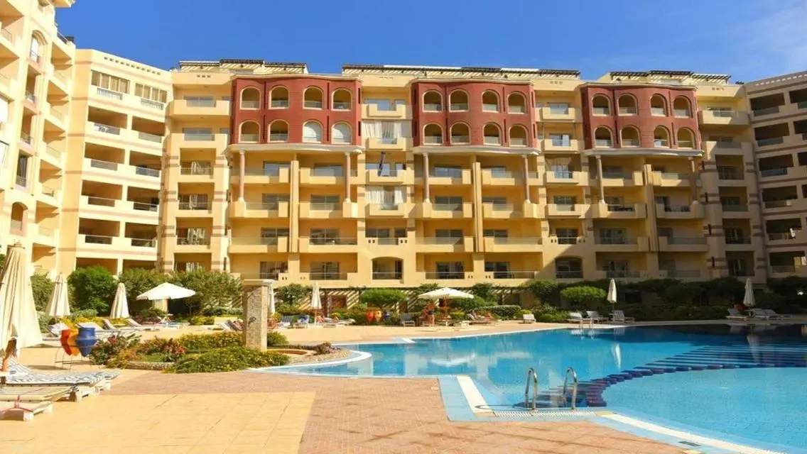 Florenza Khamsin: Prime Location &amp; Exceptional Ser