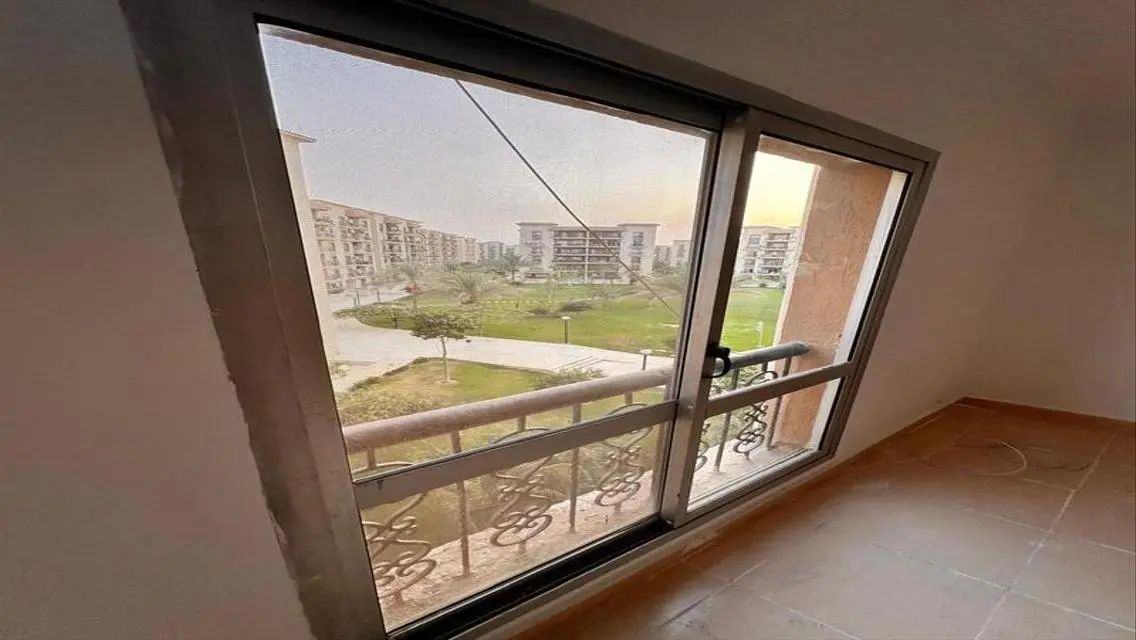 For rent, an apartment of 162 square meters, a ste
