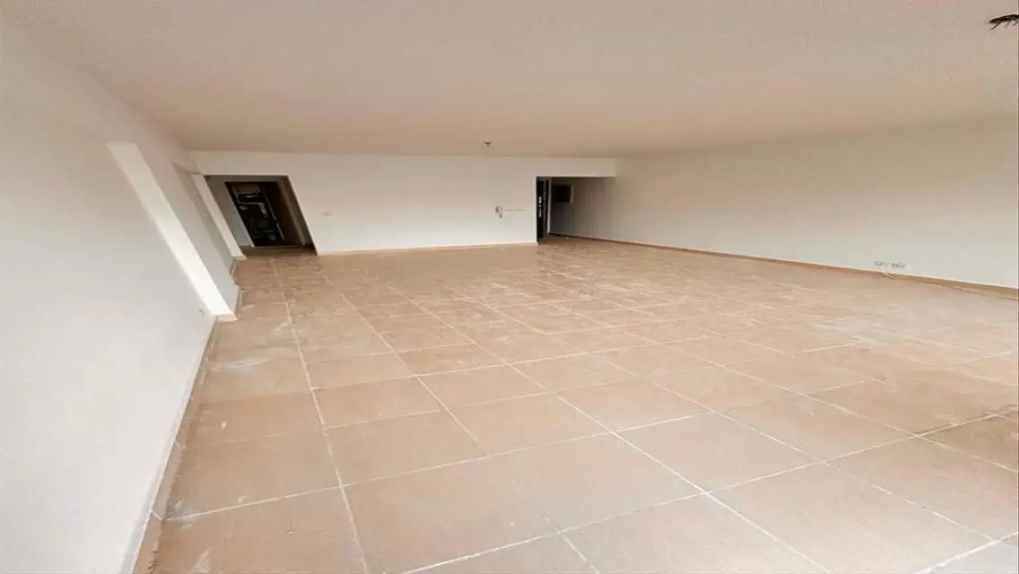 For rent, an apartment of 162 square meters, a ste