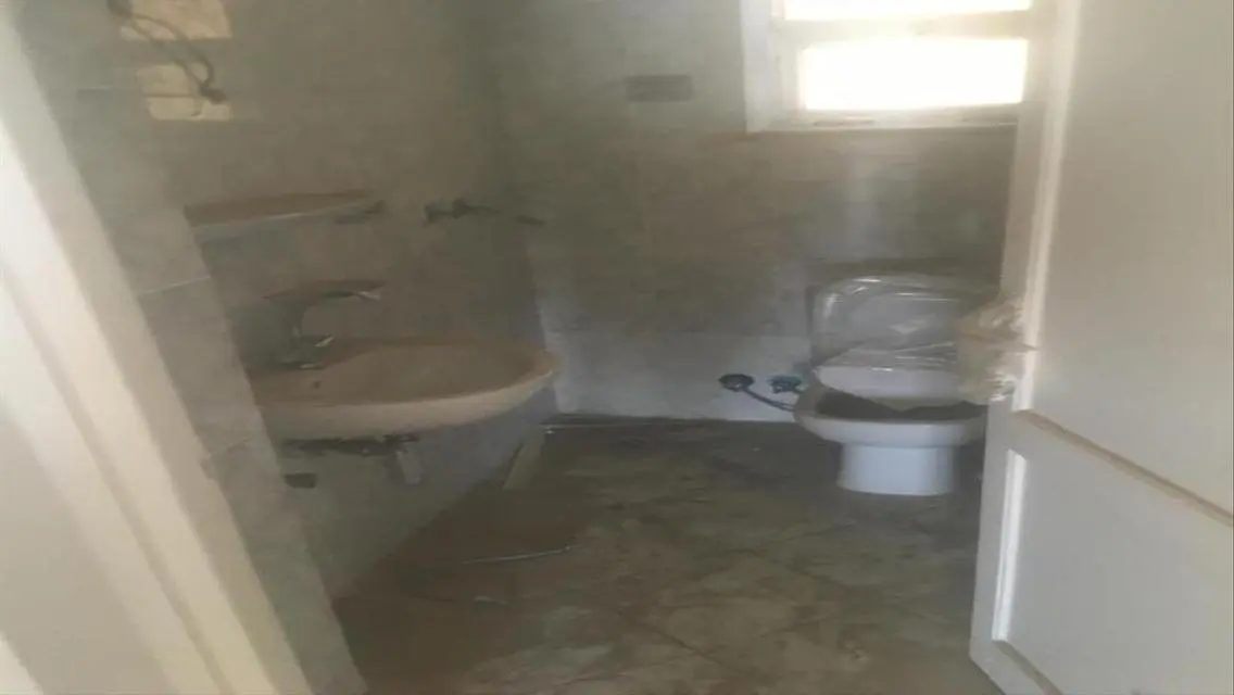 For rent, an apartment of 162 square meters, a ste