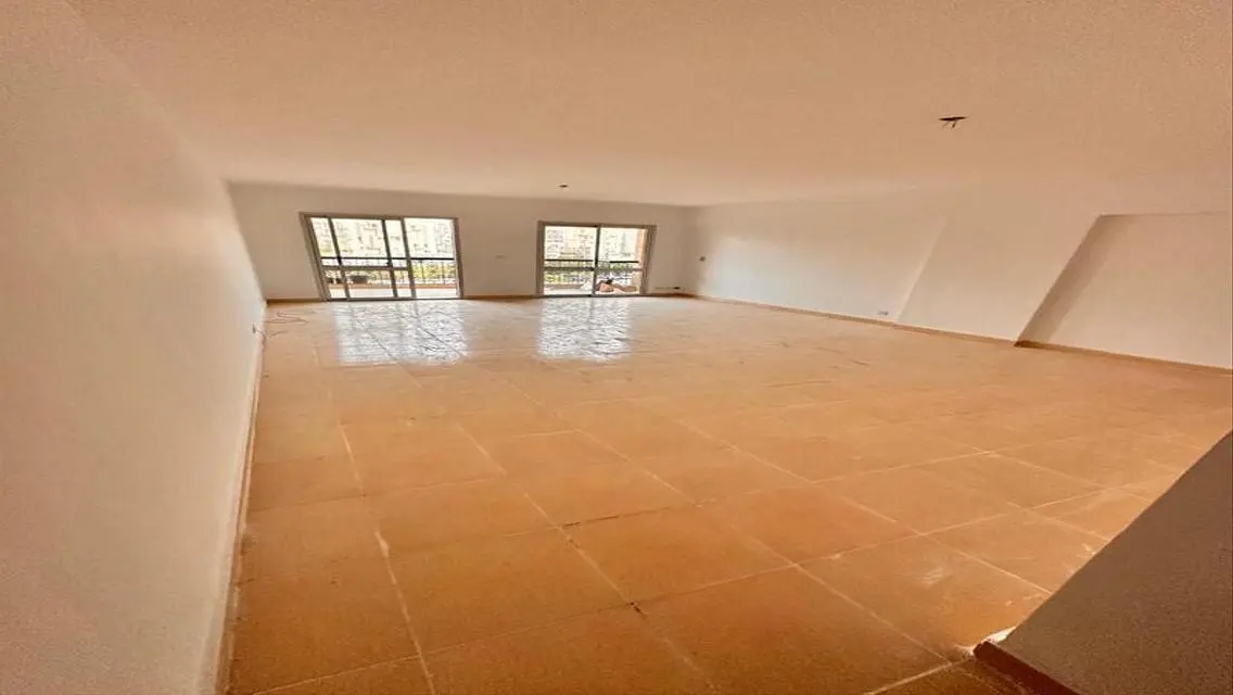 For rent, an apartment of 162 square meters, a ste