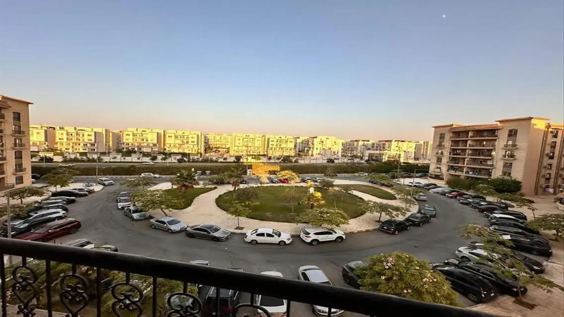 For rent, an apartment of 162 square meters, a ste