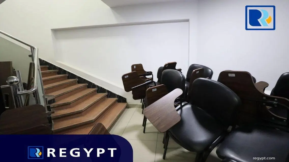 دوبلكس اداري مفروش   للإيجار في المعادي سرايات