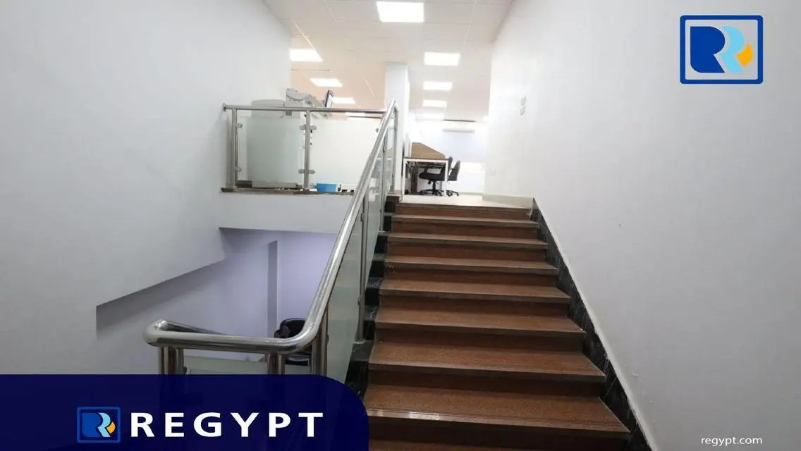 دوبلكس اداري مفروش   للإيجار في المعادي سرايات