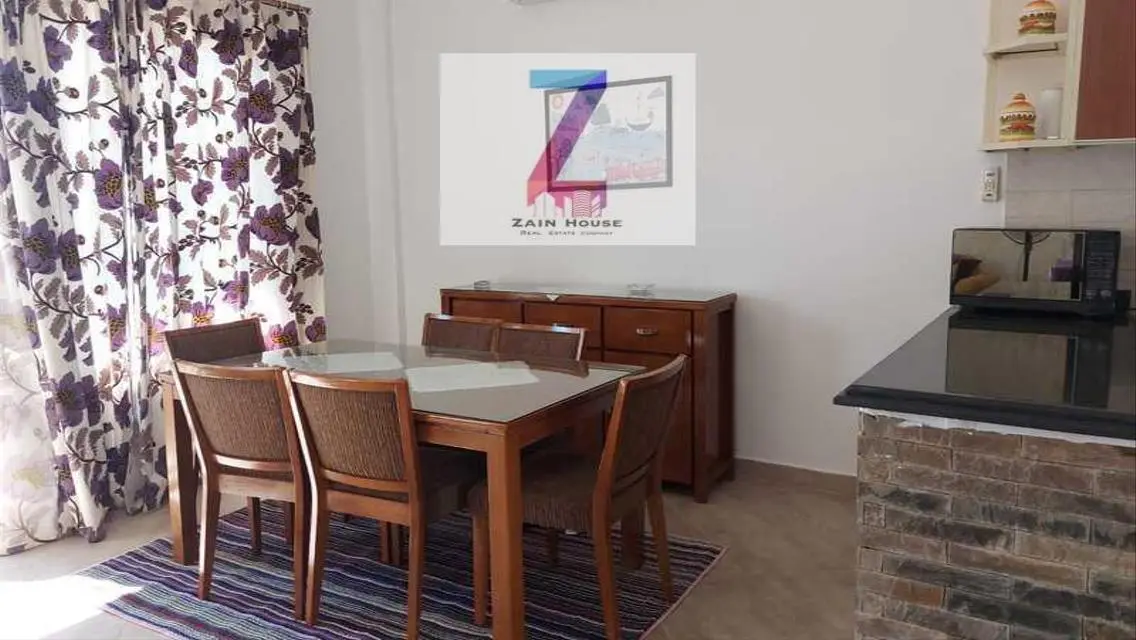 Ground duplex with garden, furnished
