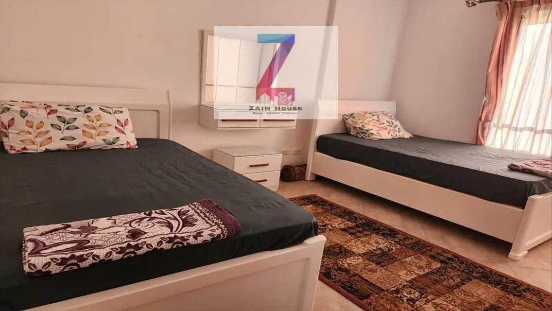 Ground duplex with garden, furnished