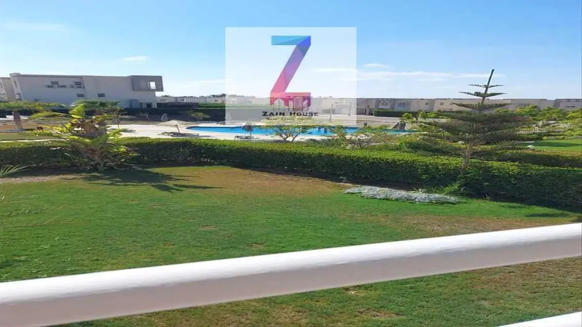 Ground duplex with garden, furnished