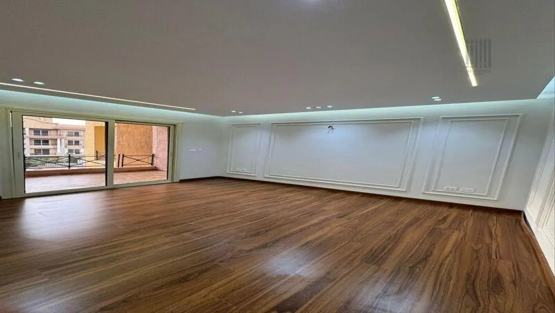 Stunning Villa for Sale with Spacious Layout and Beautiful Views