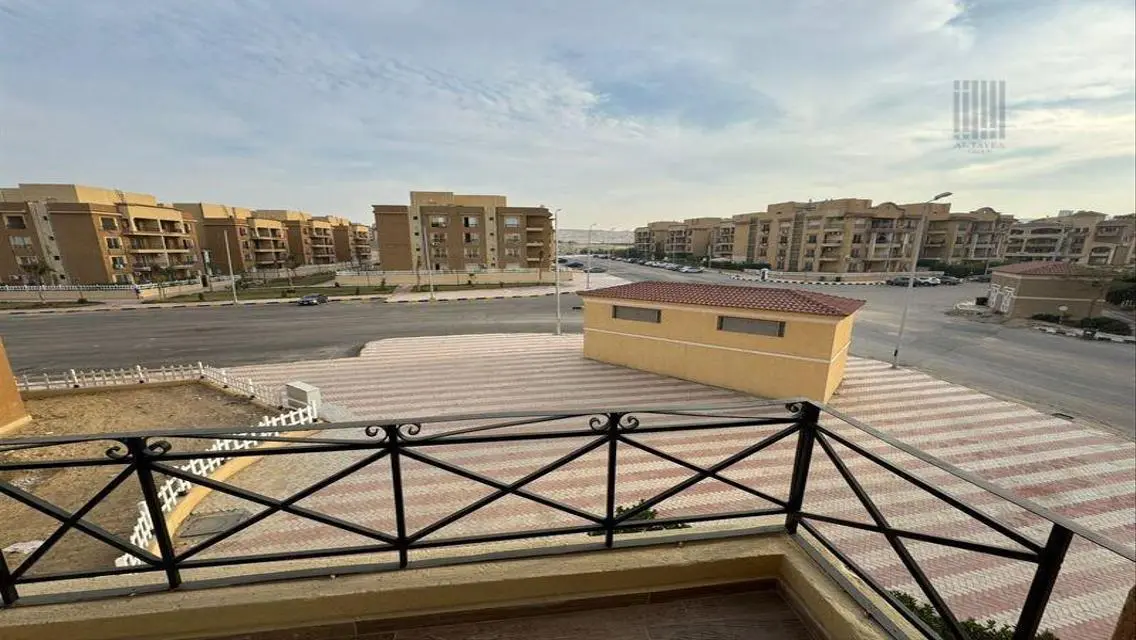 Stunning Villa for Sale with Spacious Layout and Beautiful Views