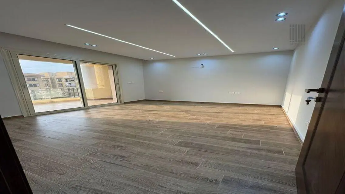 Stunning Villa for Sale with Spacious Layout and Beautiful Views