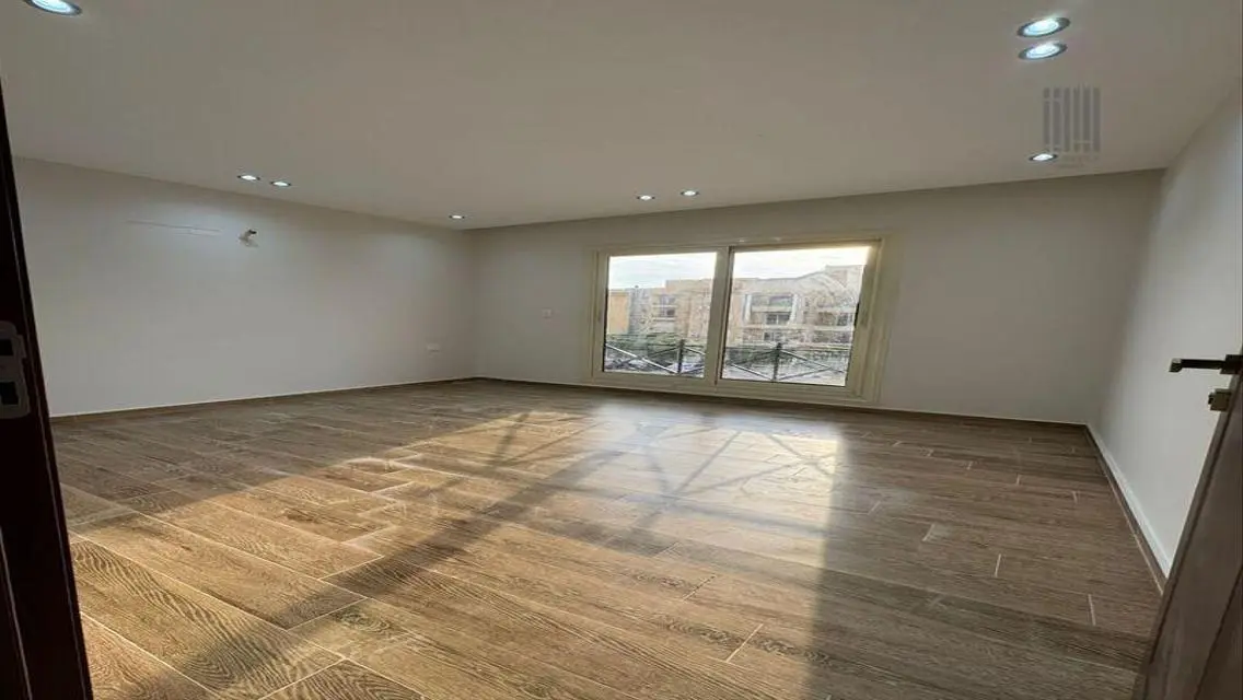 Stunning Villa for Sale with Spacious Layout and Beautiful Views