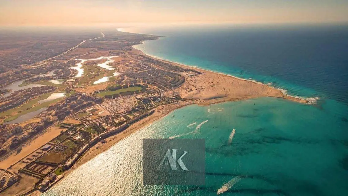 شاليه فاخر 171م يطل على حمام سباحة-مارينا مراسي 2