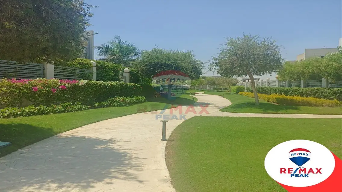 Cleopatra Square Compound Cleo Villa For Sale 325m