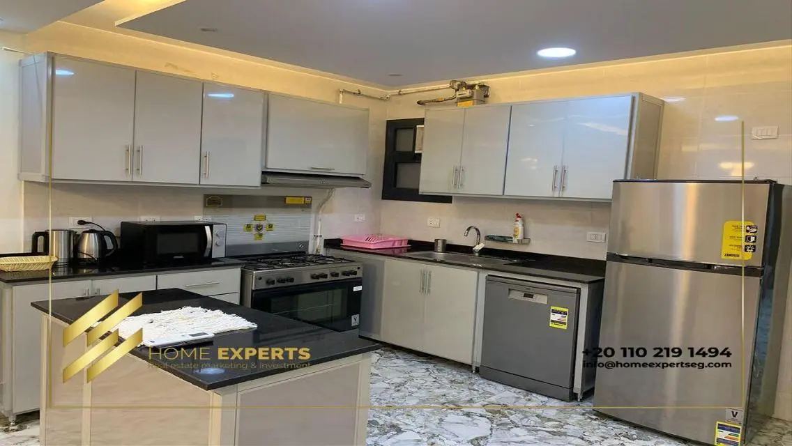 Furnished apartment for rent in Azad Compound