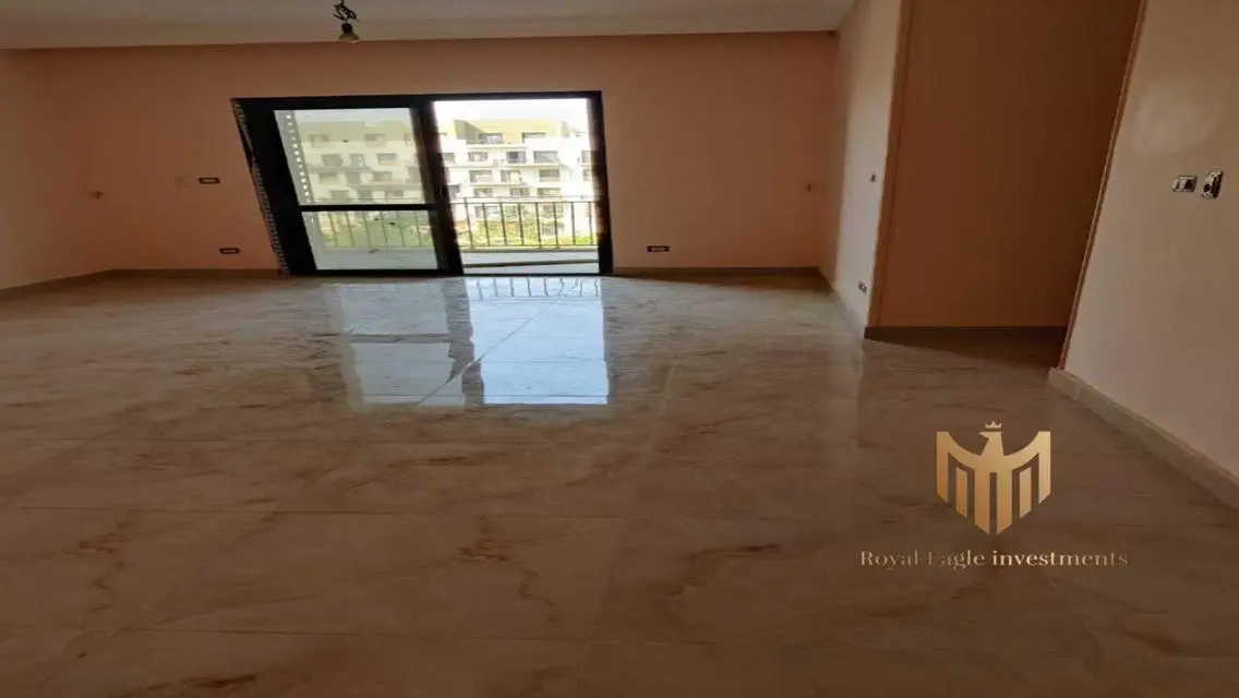 شقه للايجار في ايستاون بالمطبخ والتكييفات