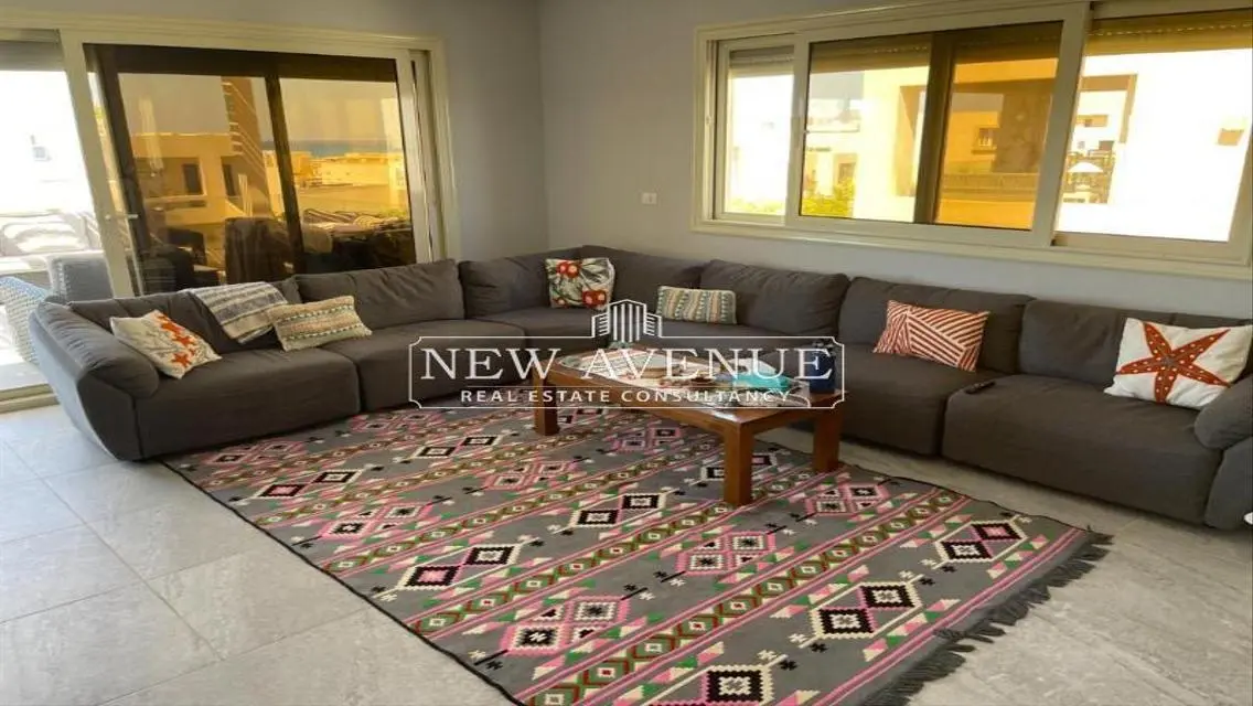 Upper chalet 4 beds fully furnished with full sea view