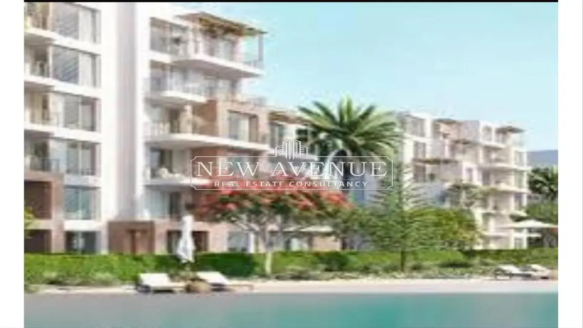 Chalet with garden - lagoon view - in Seashore