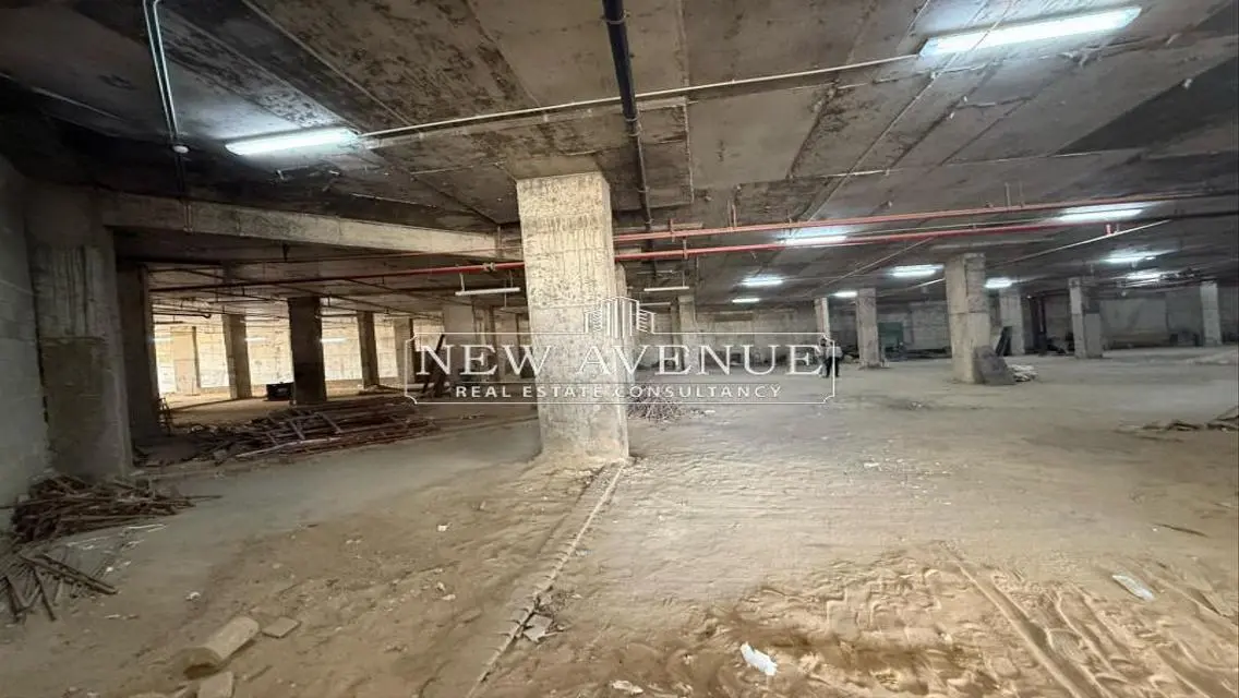 Retail For Rent 3500M Prime Location-El SheikhZayed