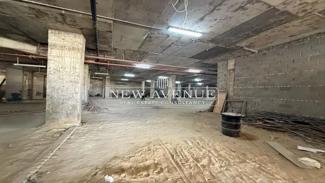 Retail For Rent 3500M Prime Location-El SheikhZayed