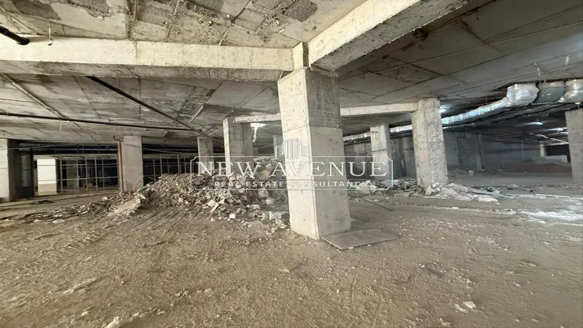 Retail For Rent 3500M Prime Location-El SheikhZayed