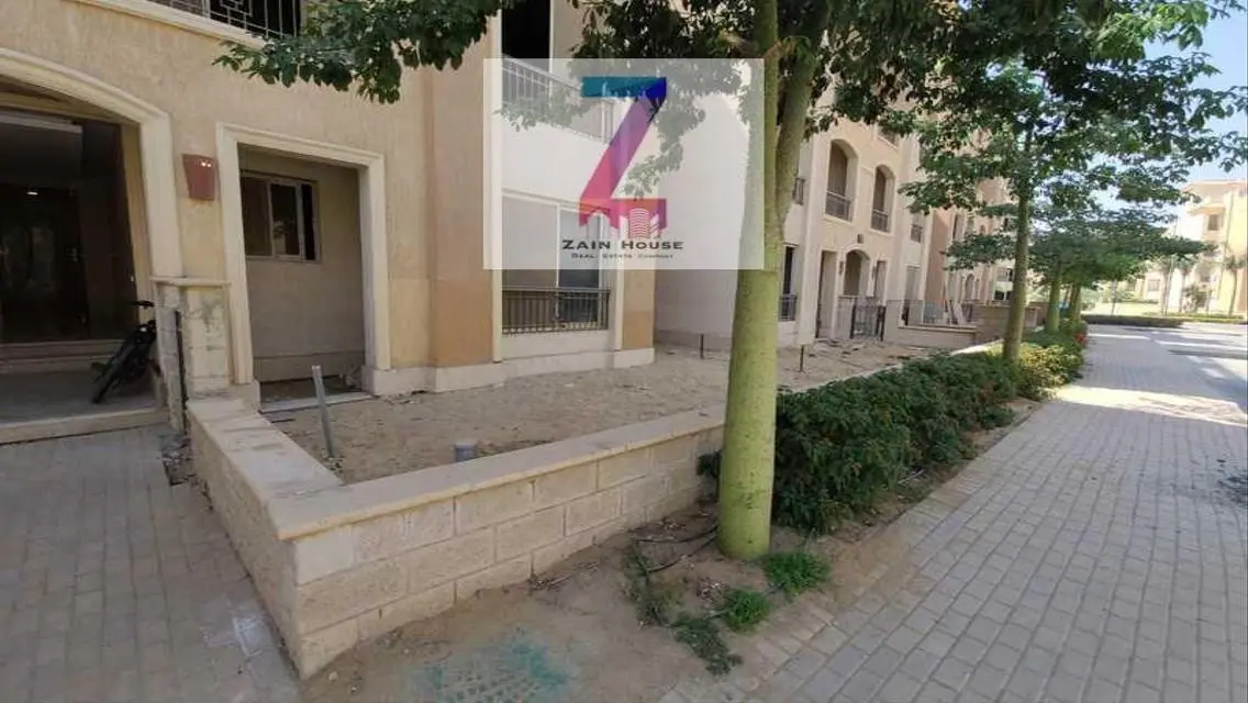 For sale, first floor apartment without finishing