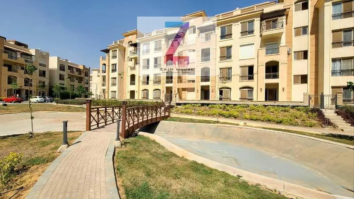 For sale, first floor apartment without finishing