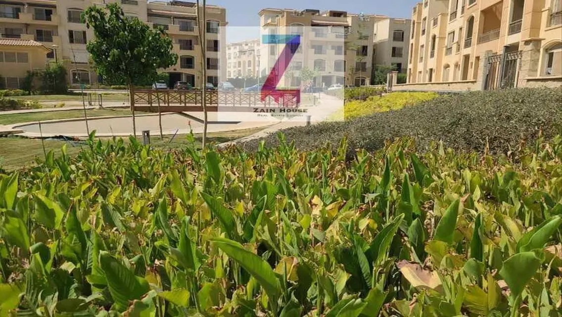 For sale, first floor apartment without finishing