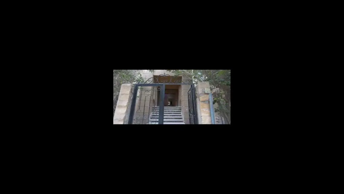 فيلا في كمبوند رويال مكسيم متشطبة استلام فورى ....