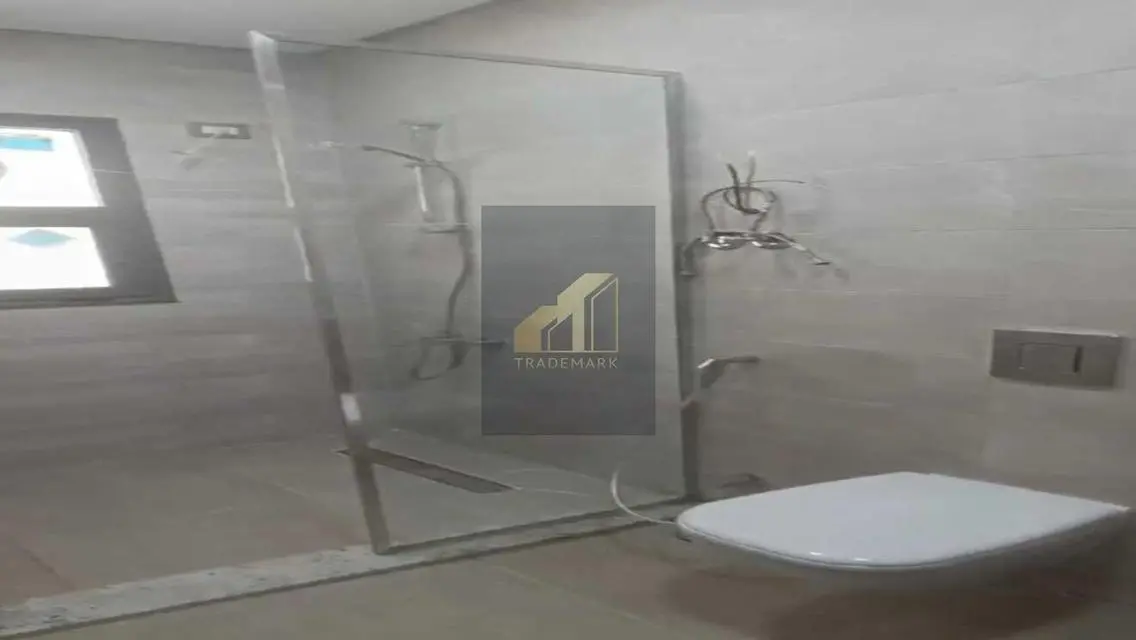apartment with kitchen and ac\s prime location