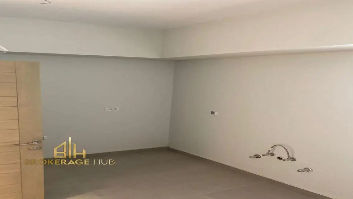 Apartment 157 SQM with for rent in mivida Avenue