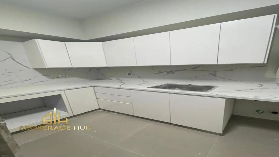 Apartment 157 SQM with for rent in mivida Avenue