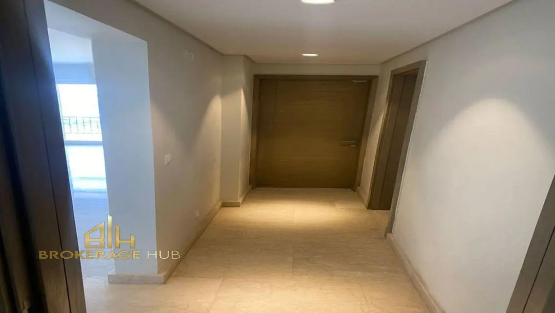 Apartment 157 SQM with for rent in mivida Avenue