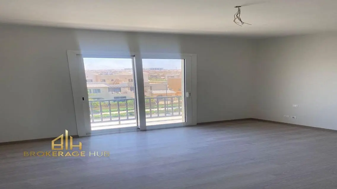 Apartment 157 SQM with for rent in mivida Avenue