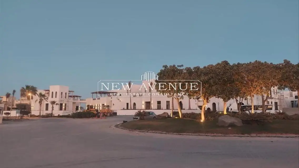 Retail 93m | Hacienda Bay | Sale | Lake Yard