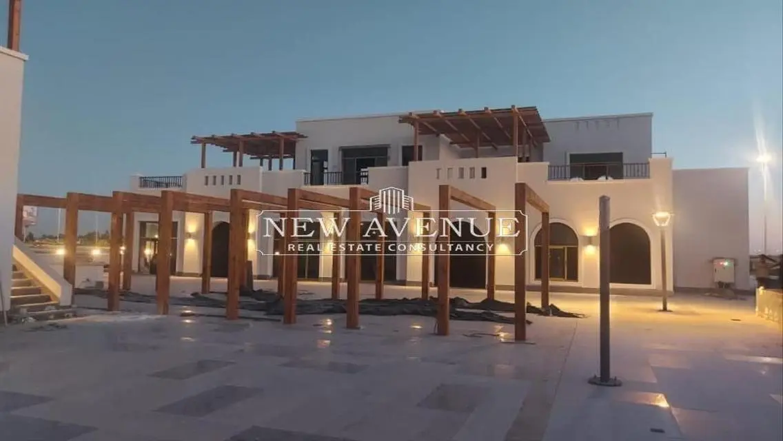 Retail 93m | Hacienda Bay | Sale | Lake Yard