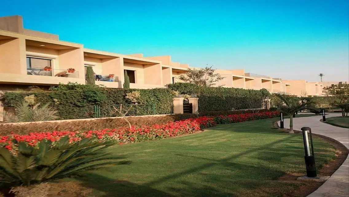 Ready to move 550m Villa Zayed near Juhaina Square