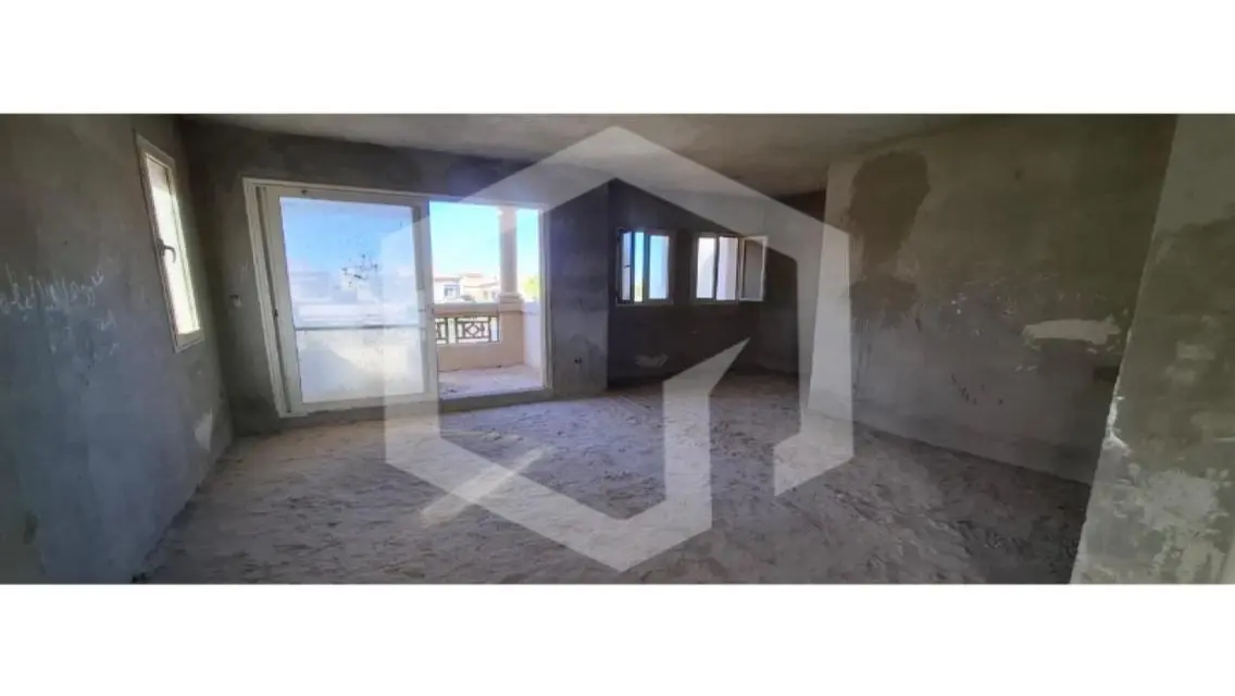Villa for sale in a prime location in Meadows Park