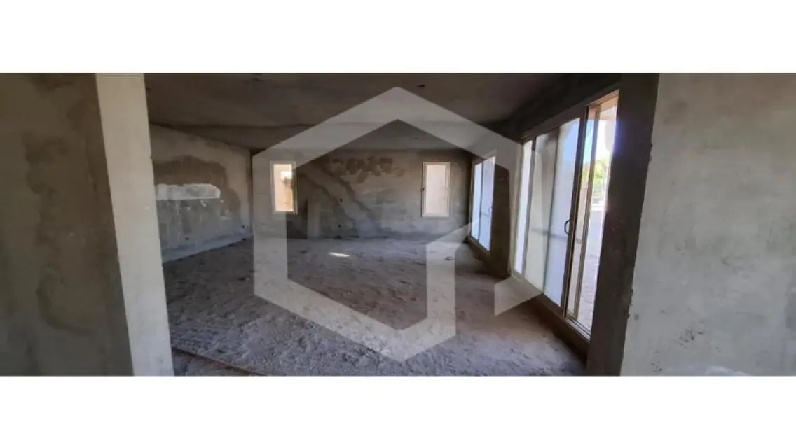 Villa for sale in a prime location in Meadows Park