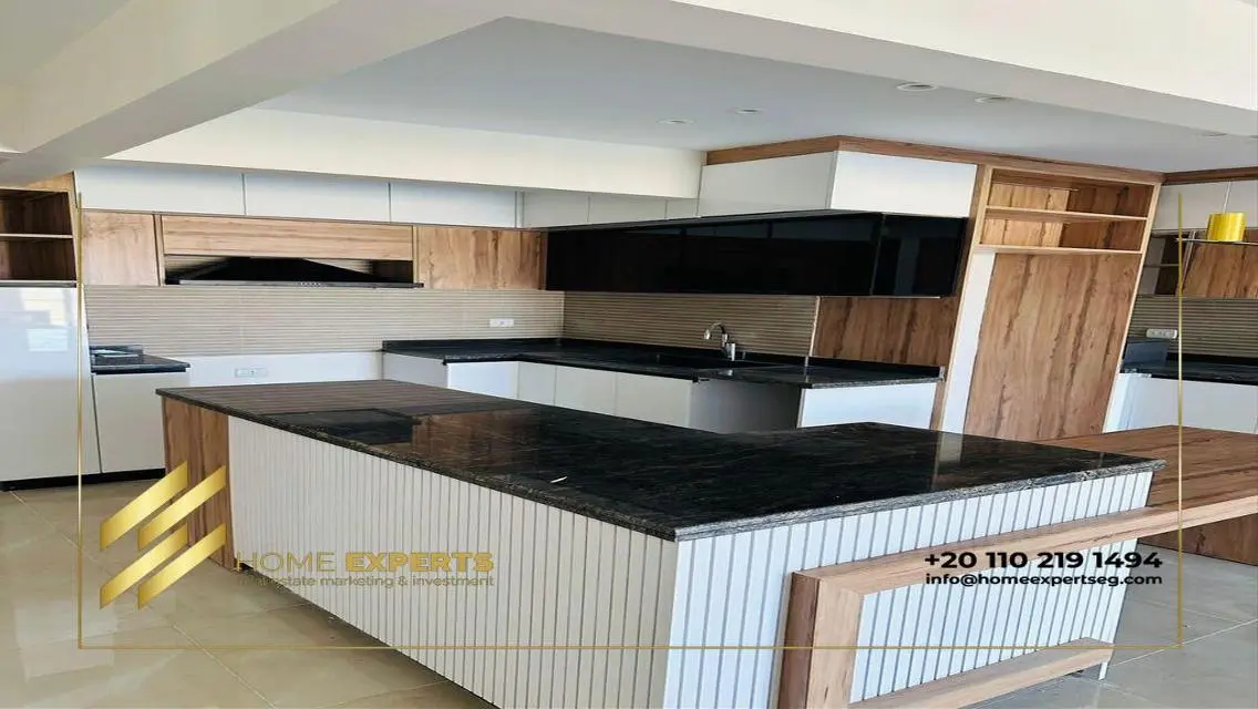 Luxury Apartment for Rent at 25000