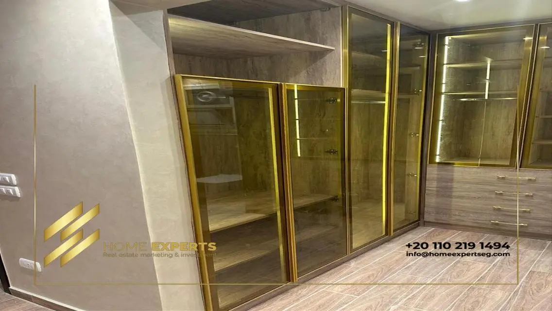 Luxury Apartment for Rent at 25000