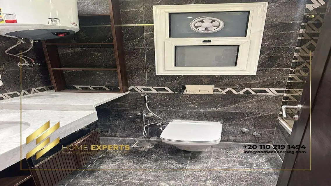Luxury Apartment for Rent at 25000